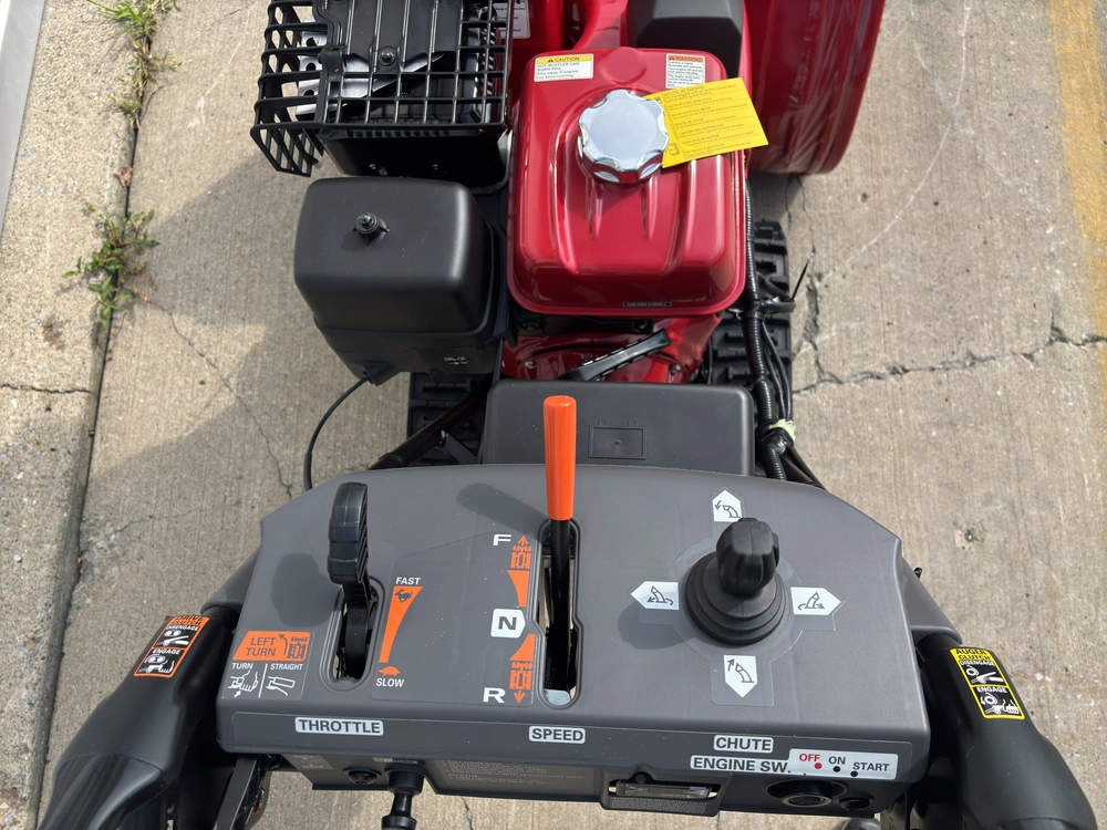 2025 Honda Hss1332ctd Souffleuse alt
