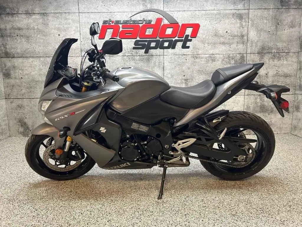 Suzuki GSXS1000F 2016