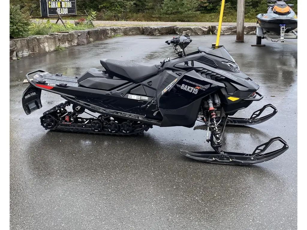 2023 Ski-Doo RENEGADE XRS 850