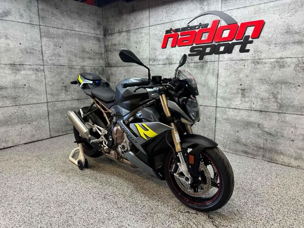 2023 BMW S1000R