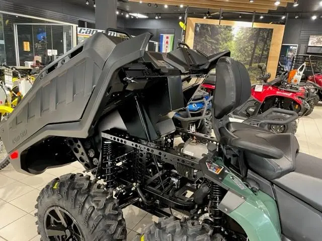 2025 Can-Am Outlander MAX 6X6 DPS 650