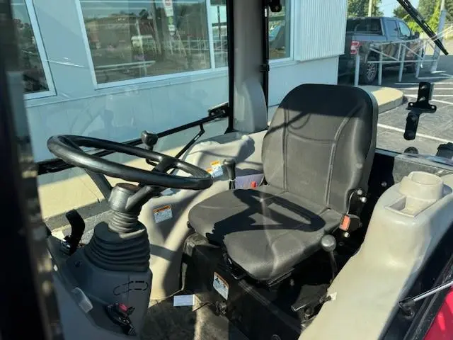 2017 Mahindra 2538