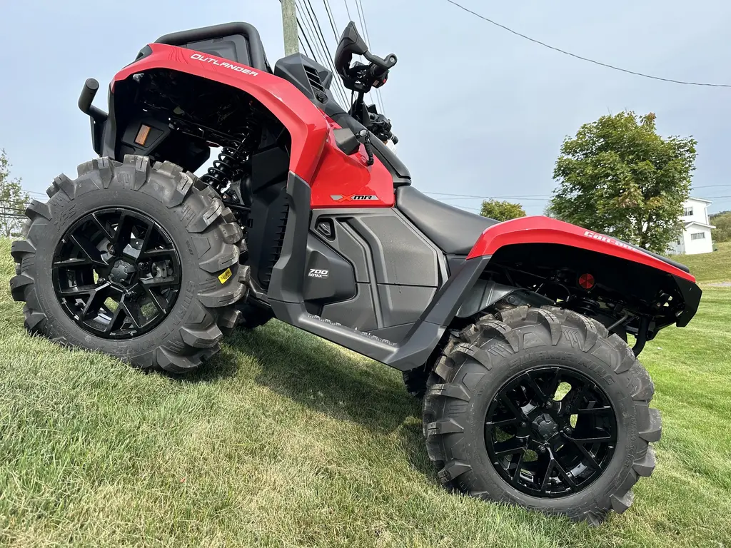 2024 Can-Am Outlander XMR 700 