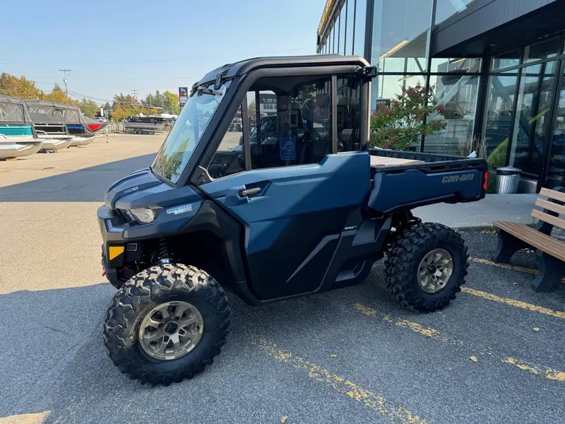 2025 Can-Am DEFENDER LIMITED CAB HD10