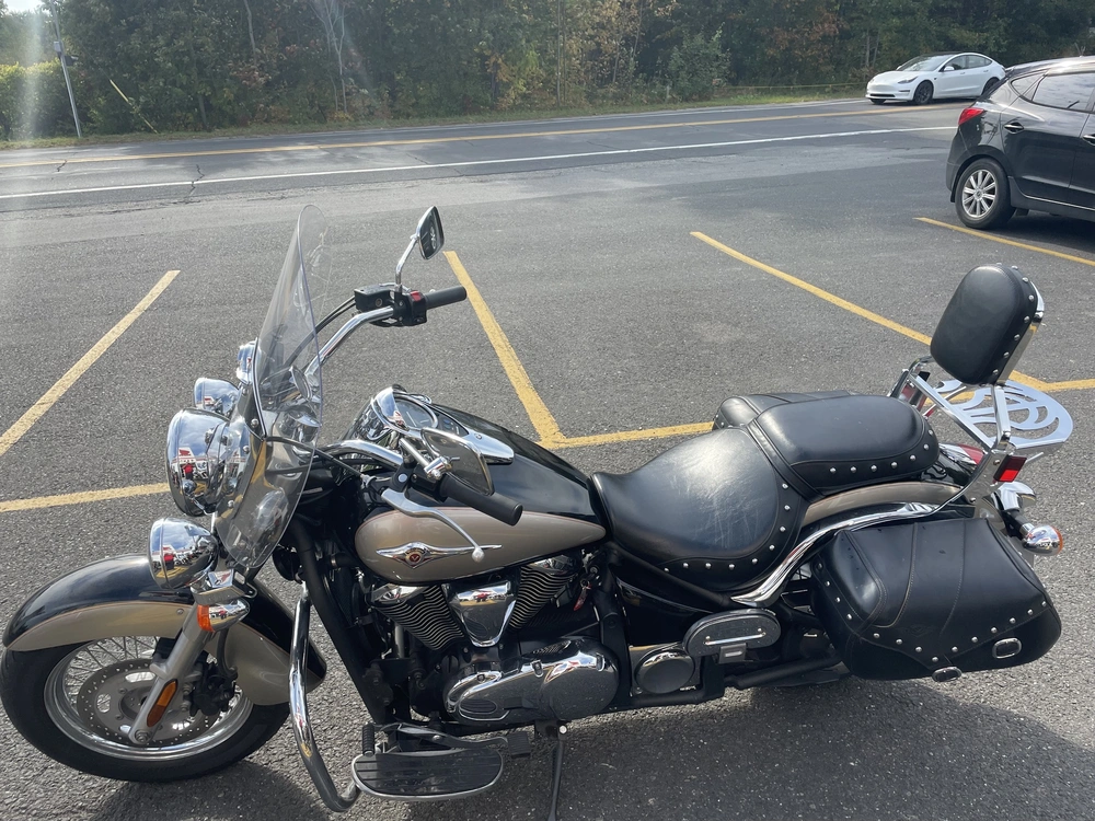 Kawasaki Vn 900 2011 alt