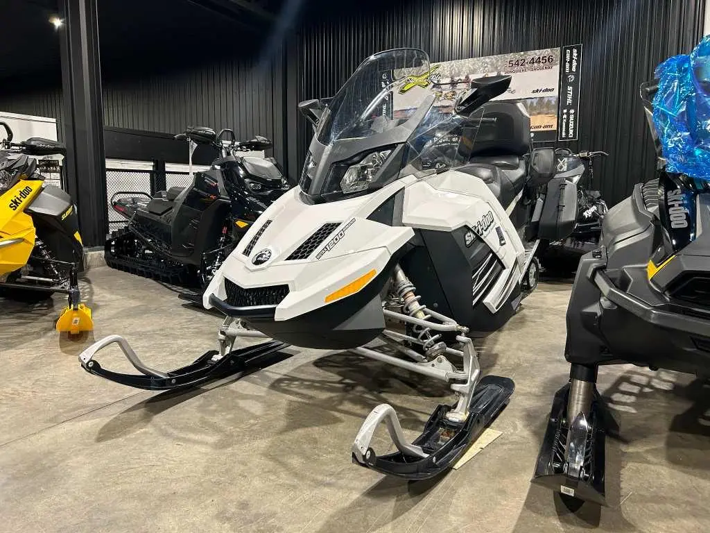 Ski-Doo GRAND TOURING 1200  2010