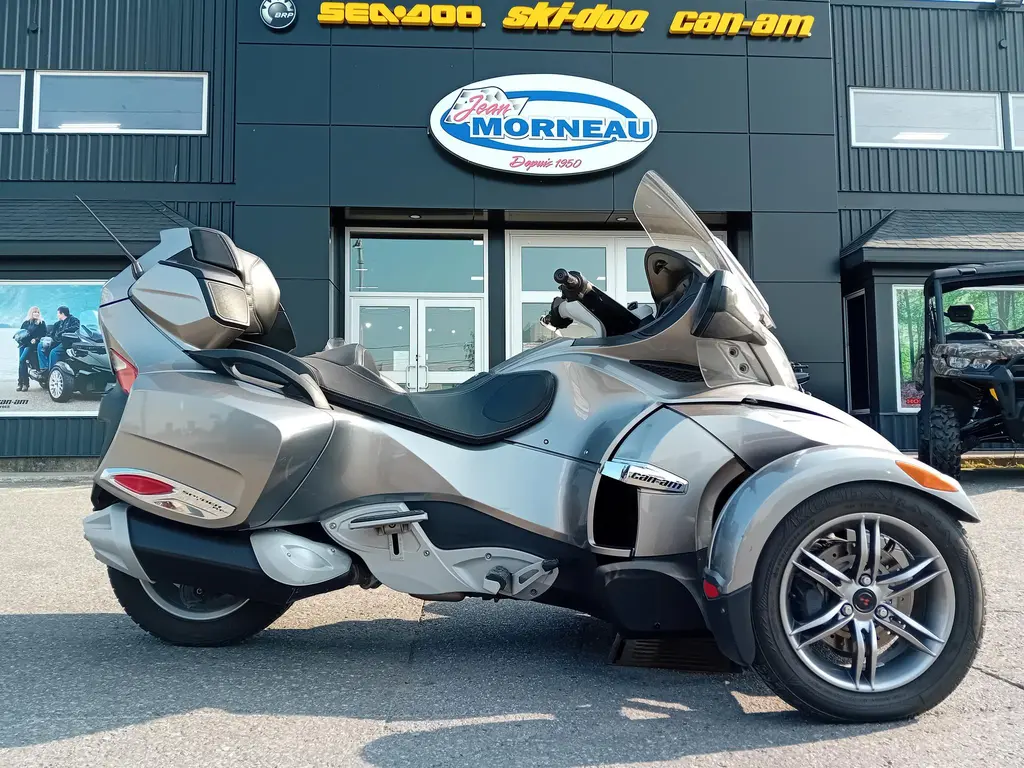 Can-Am SPYDER RT-S  2012