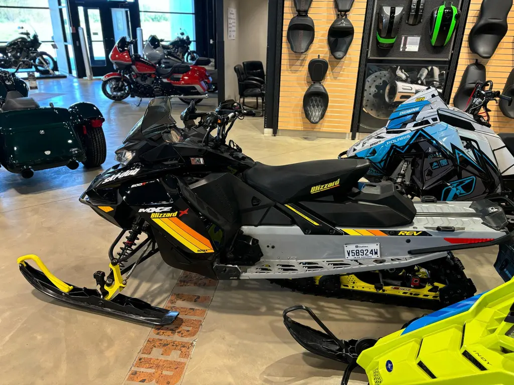 2019 Skidoo MXZ 600R BLizzard