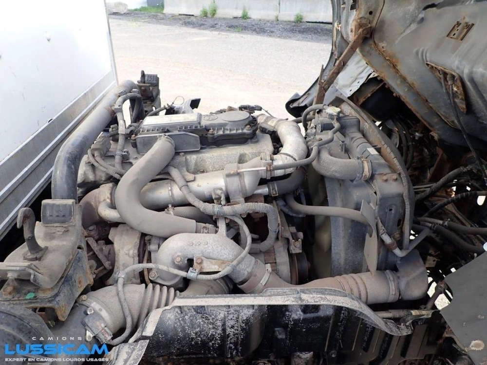 Hino 195 2016