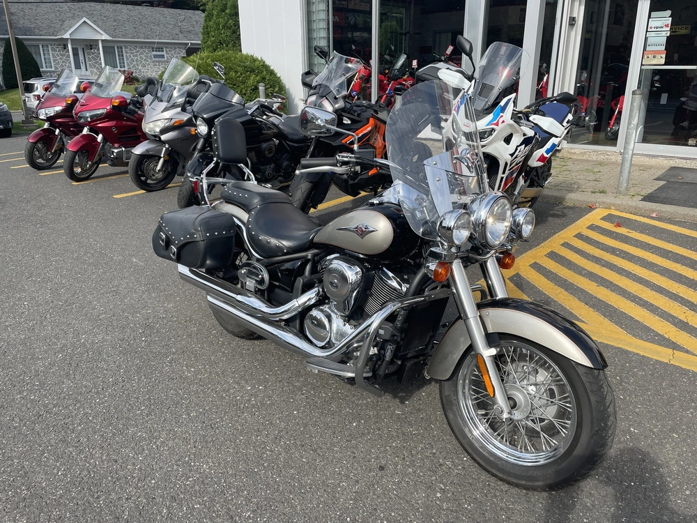 Kawasaki Vn 900 2011 alt