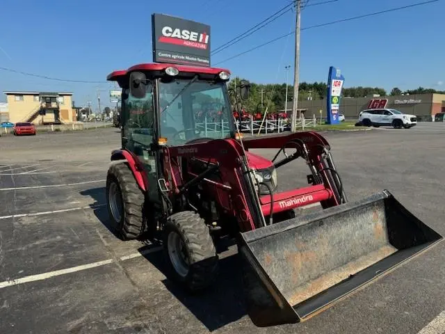 2017 Mahindra 2538