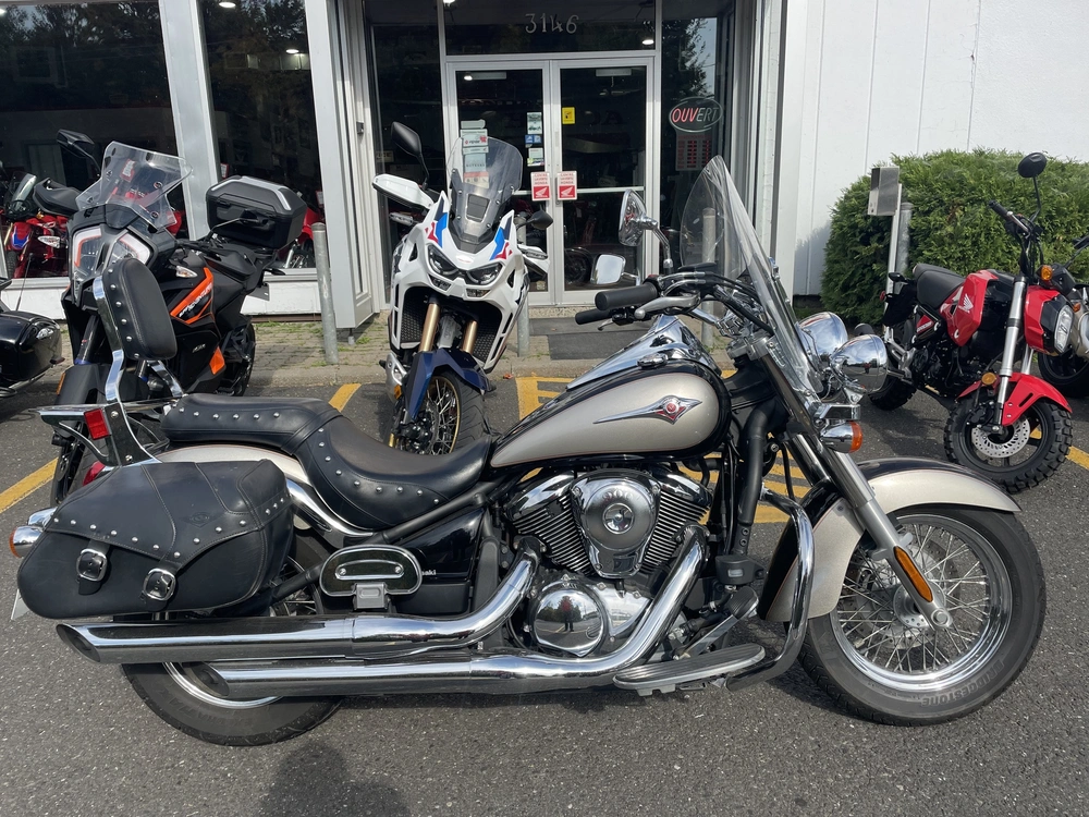 Kawasaki Vn 900 2011 alt