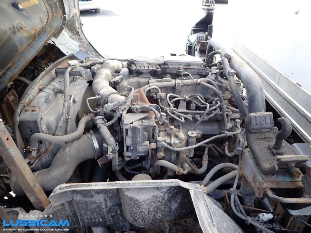 Hino 195 2016