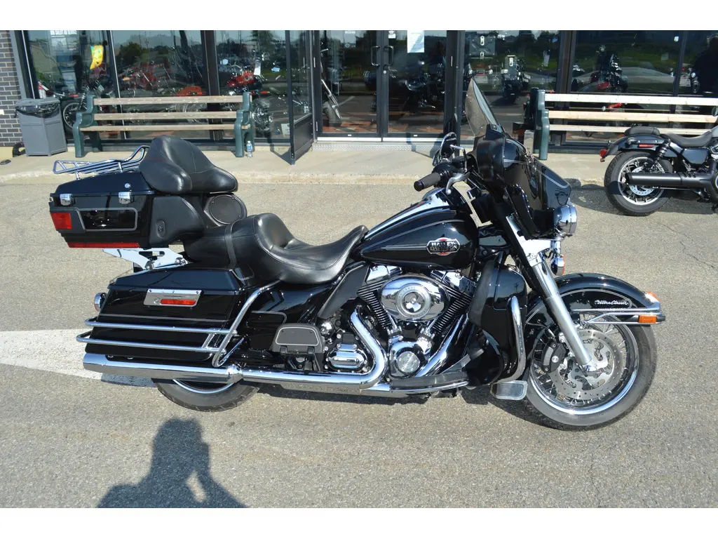 2010 Harley-Davidson FLHTCU ULTRA CLASSIC ELECTRA GLIDE