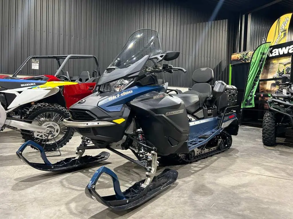 Ski-Doo EXPEDITION SE 130HP  2025