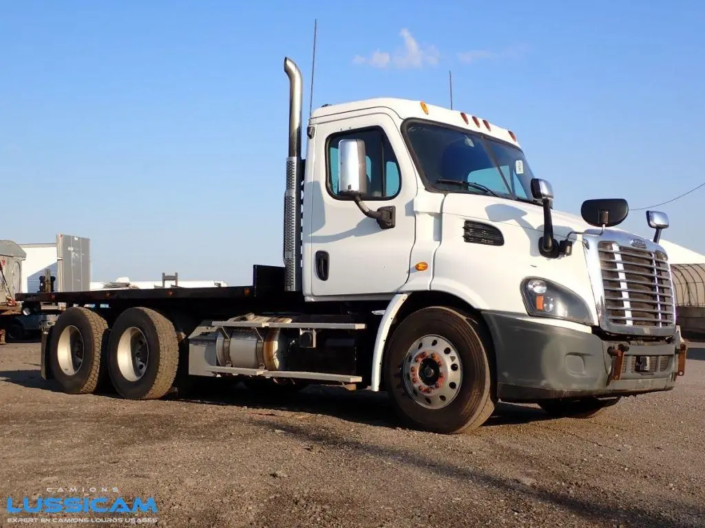 2014 Freightliner CASCADIA