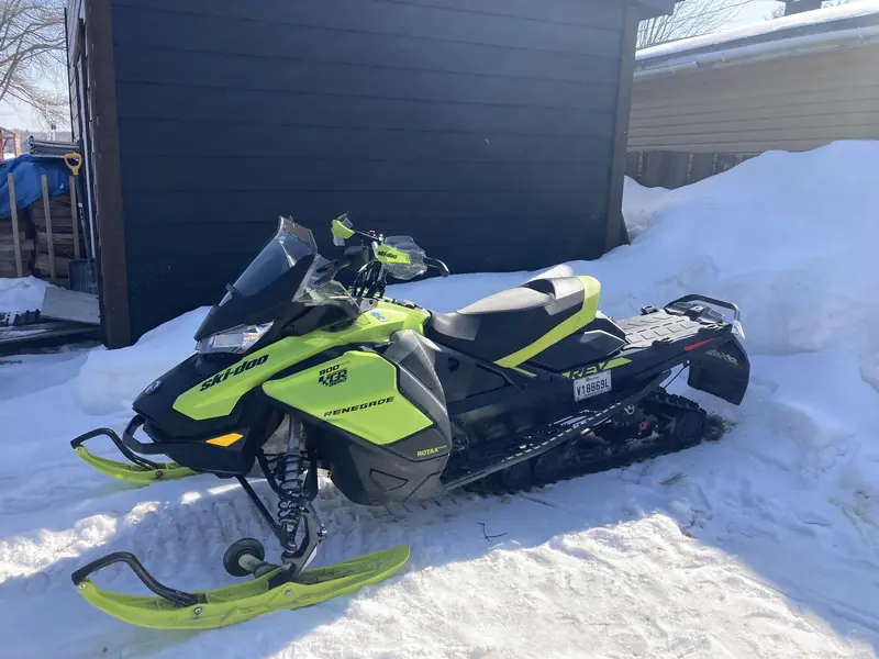 2020 Ski-Doo Renegade 900 Ace