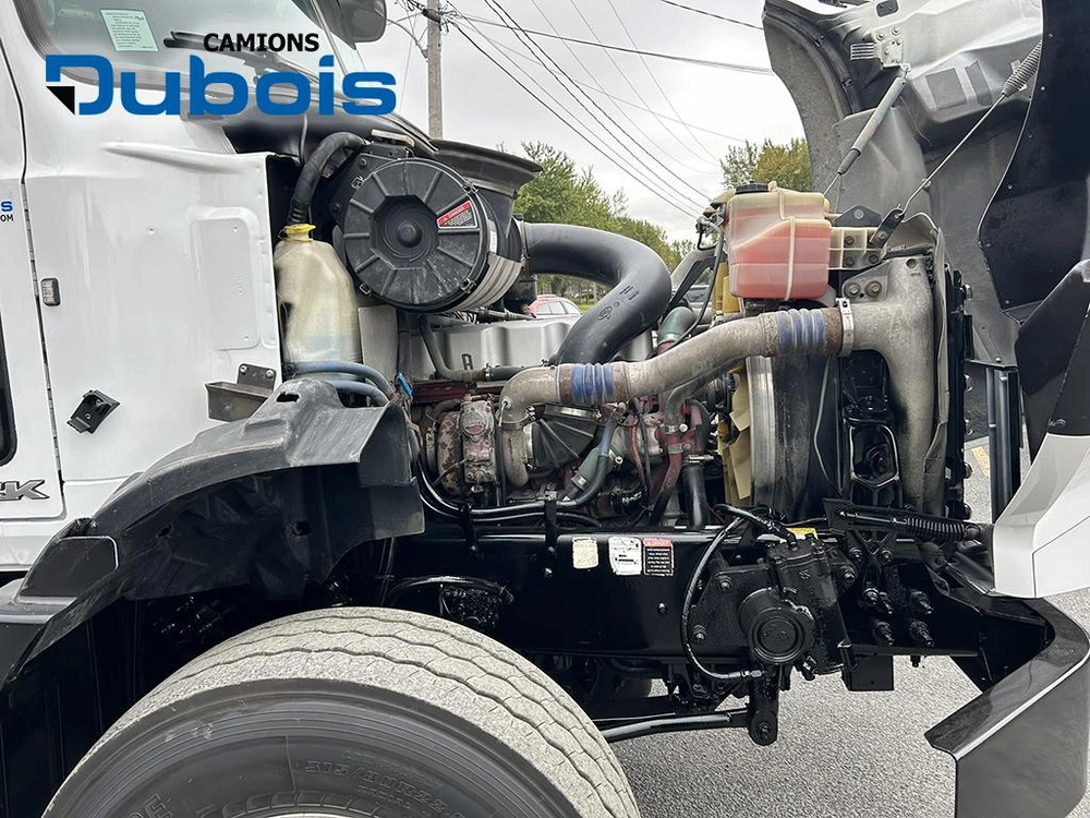 2016 Mack Gu813 alt