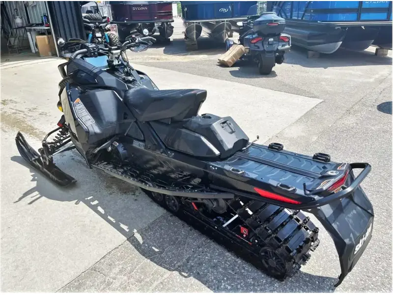 2023 Ski-Doo RENEGADE XRS 850 E-TEC