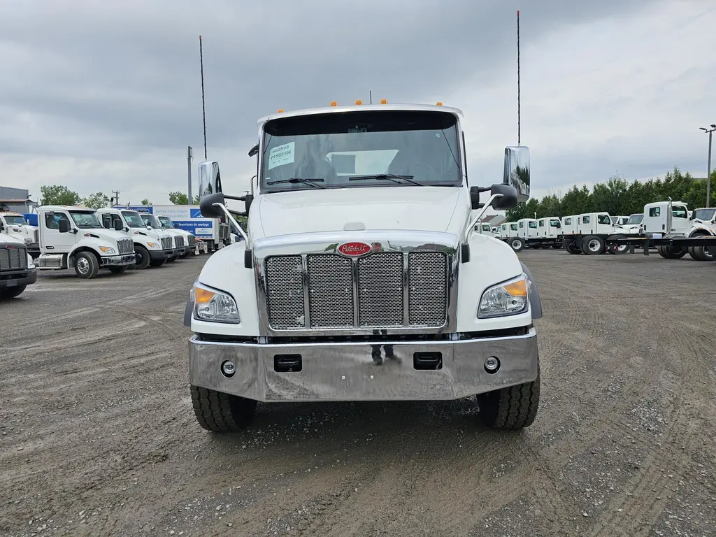 2024 Peterbilt 548