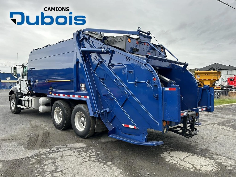 2016 Mack Gu813 alt