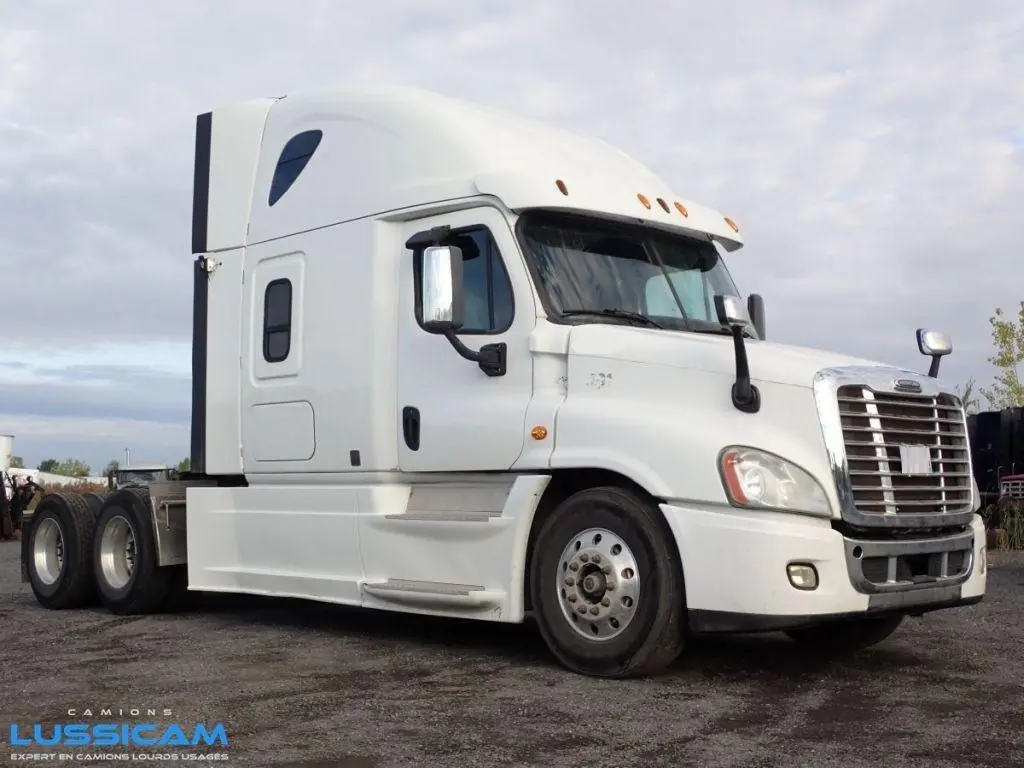 2014 Freightliner CASCADIA