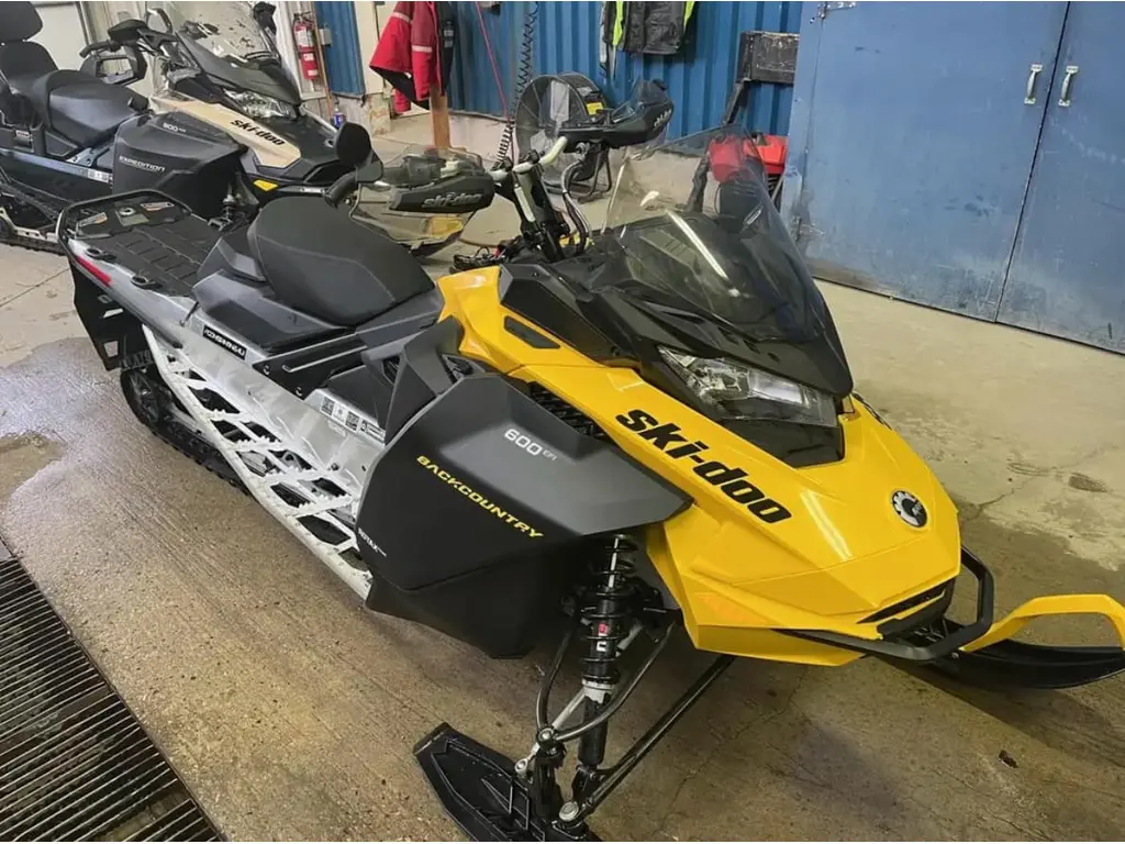 Ski-Doo BACKCOUNTRY SPORT 600 EFI 2024