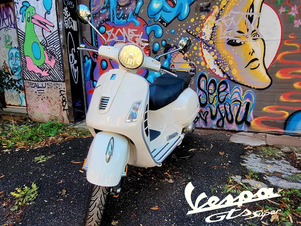 2014 Vespa GTS Super 300