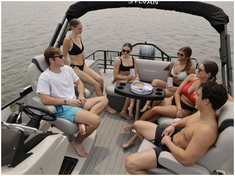 2025 Sylvan L3 Clz Dh + $2500 Watersports Package Included!! No Luxury Tax* alt
