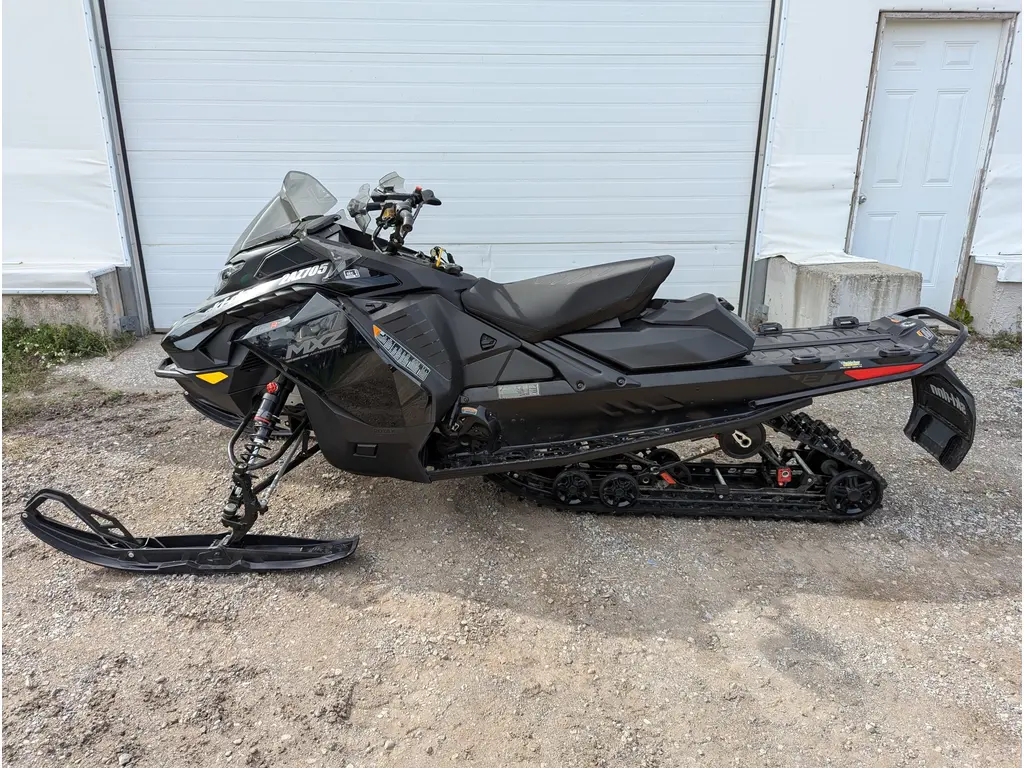 2024 Ski-Doo MXZ BLIZZARD 600R 137 BLACK