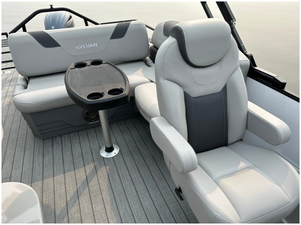 2025 Sylvan L3 Clz Dh + $2500 Watersports Package Included!! No Luxury Tax* alt
