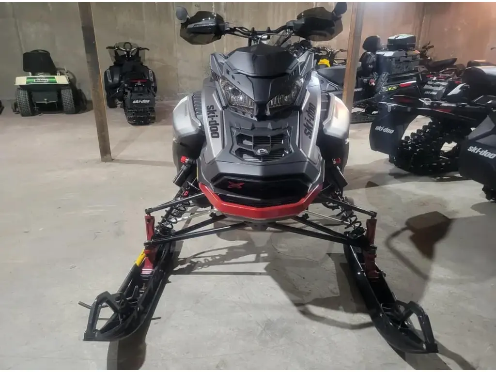 Ski-Doo RENEGADE XRS 900 ACE TURBO R 2023