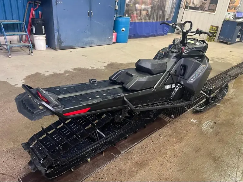 2021 Ski-Doo SUMMIT X 154 850 E-TEC