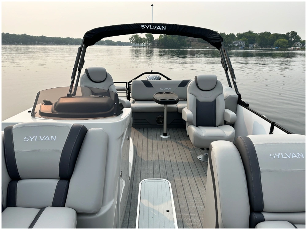 2025 Sylvan L3 Clz Dh + $2500 Watersports Package Included!! No Luxury Tax* alt