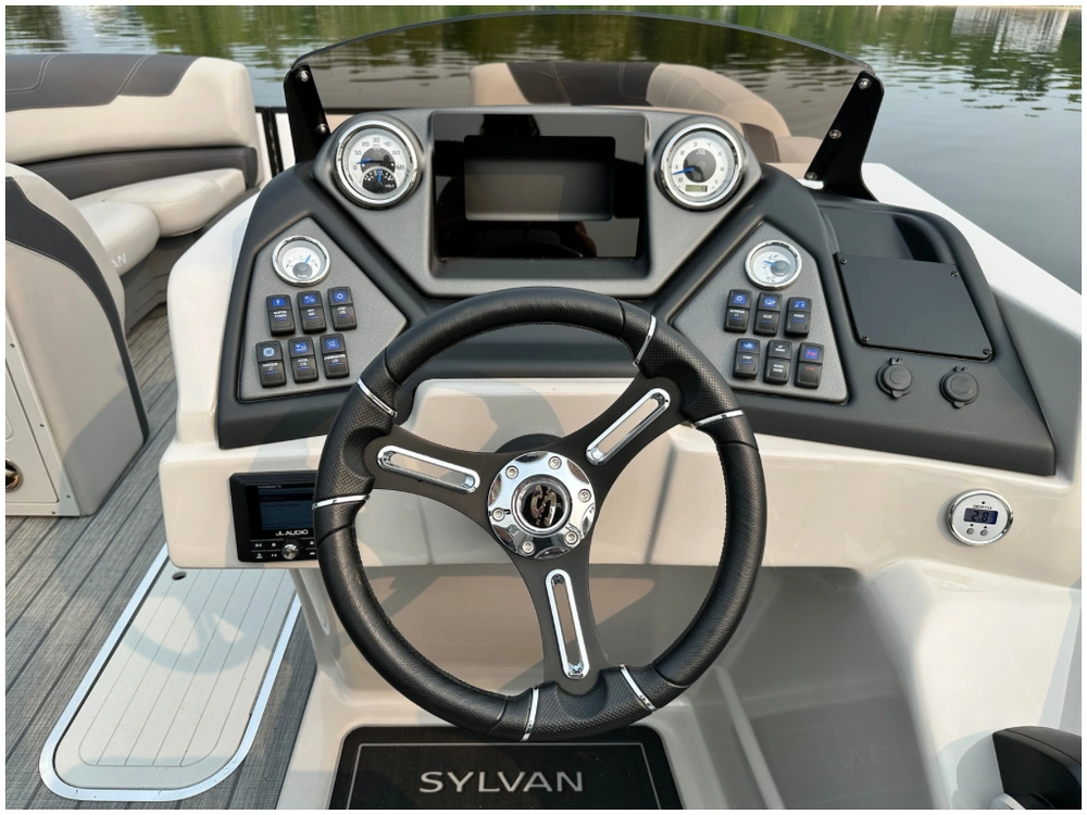 2025 Sylvan L3 Clz Dh + $2500 Watersports Package Included!! No Luxury Tax* alt