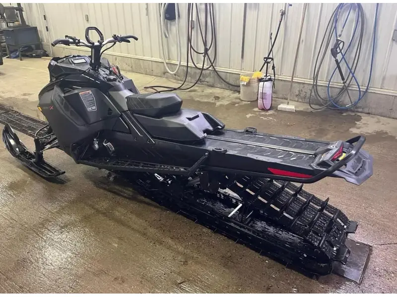 2021 Ski-Doo SUMMIT X 154 850 E-TEC