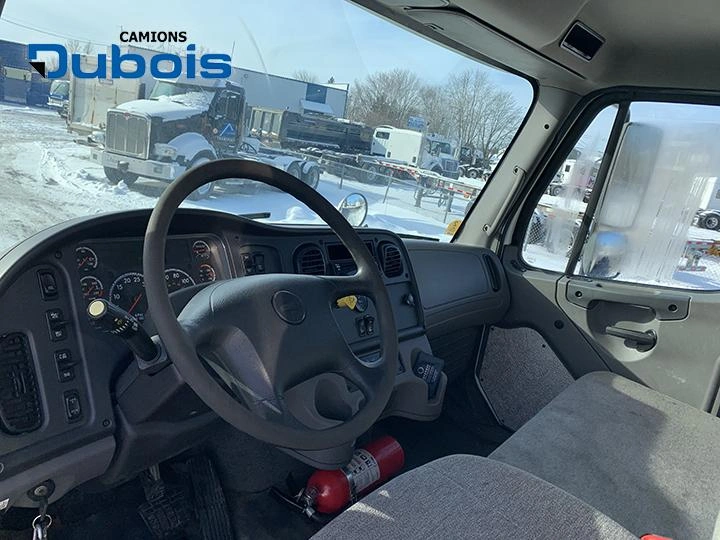 2018 Freightliner M2 106 alt