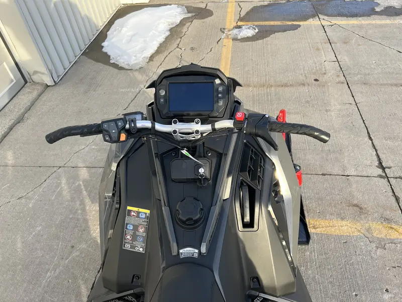 2024 Polaris 850 INDY VR1 137