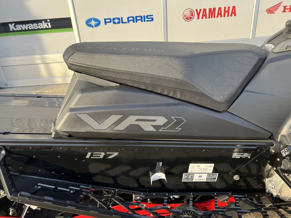2024 Polaris 850 Indy Vr1 137 alt