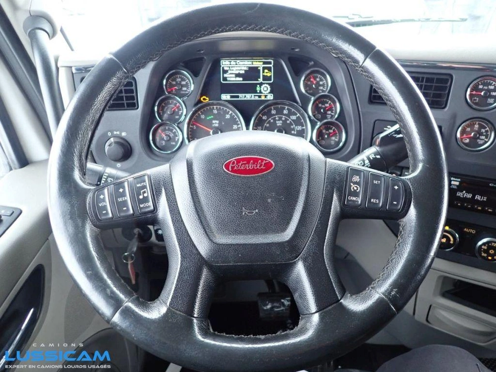 Peterbilt 579 2019