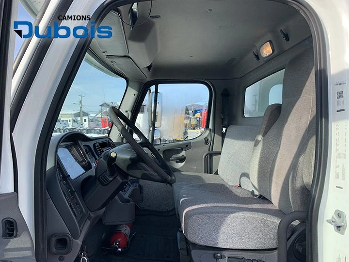 2018 Freightliner M2 106 alt