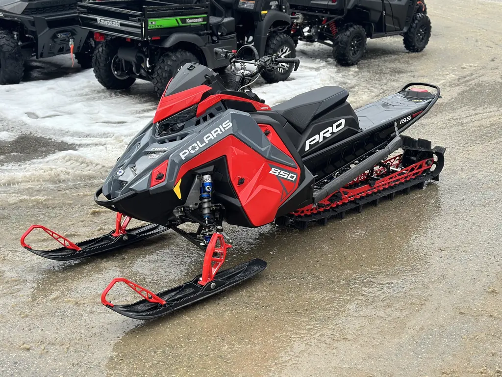 2024 Polaris 850 PRO RMK SLASH 155 - INDY® Red / Stealth Gray