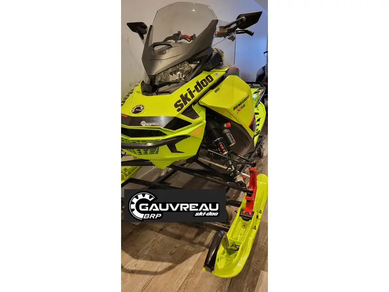 2020 Ski-Doo Renegade X-RS
