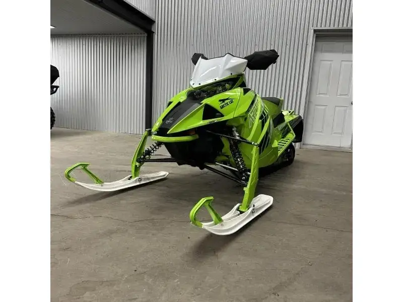 2022 Arctic Cat ZR 8000 RR