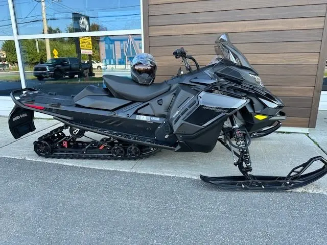 2024 Ski-Doo RENEGADE ADRENALINE 900 ACE