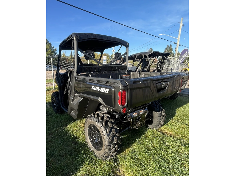 2025 Can-am Def Xt 64 Hd10 8csh alt