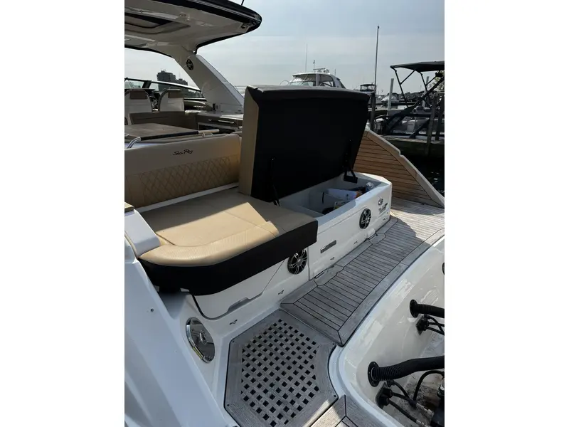 Sea Ray SLX 400 2022