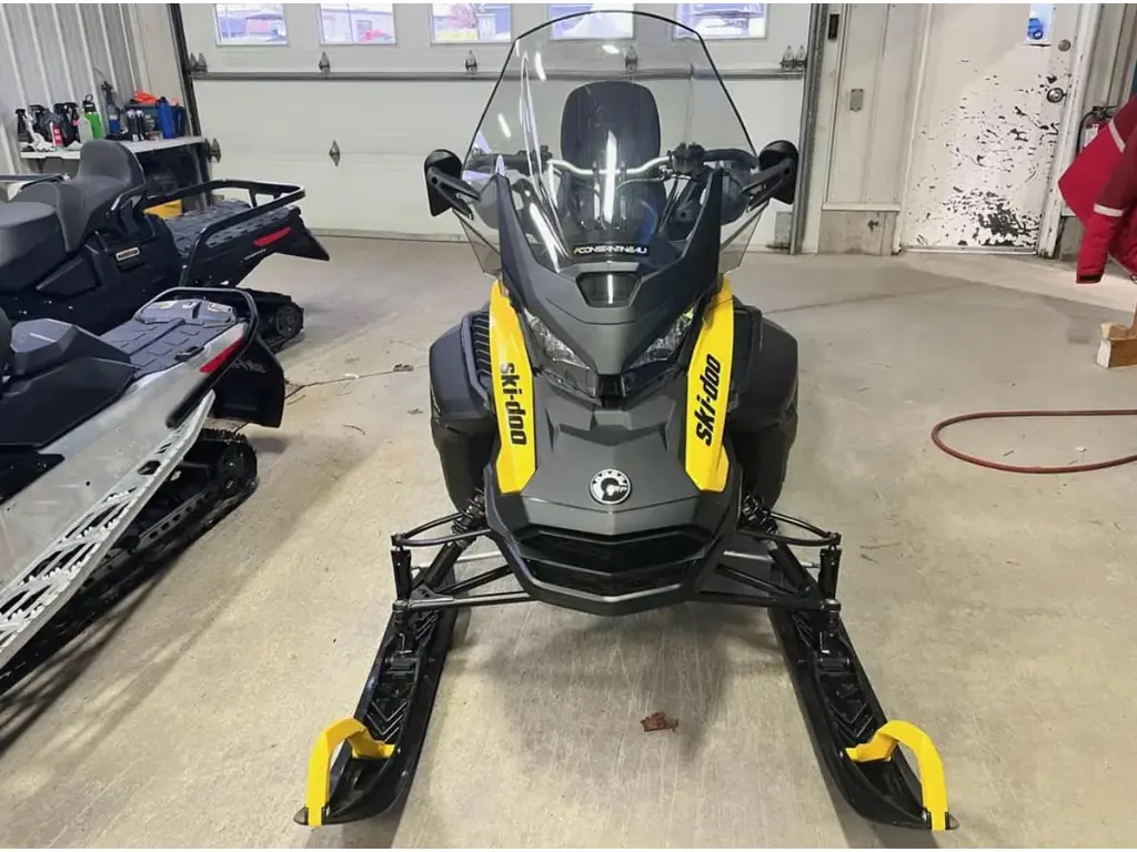 Ski-Doo EXPEDITION SPORT 900 ACE 2024