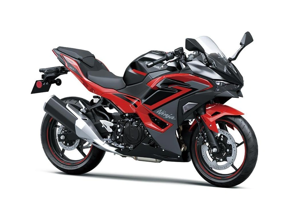 2025 Kawasaki Ninja 500 Se alt