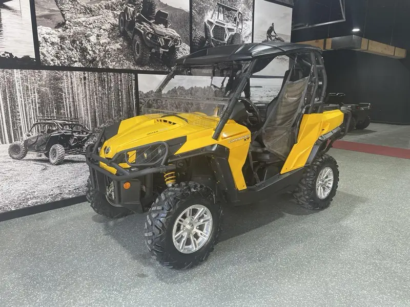 2012 Can-Am COMMANDER XT 1000 DPS **PETIT PRIX!!!**